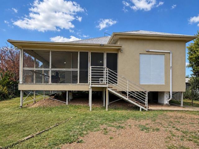 Fully Furnished Three Bedroom Home