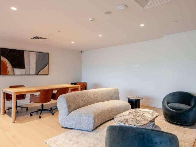 Fully Furnished Trackside 1 Bedroom Apartment – Resort Style Amenities+All bills inclusive