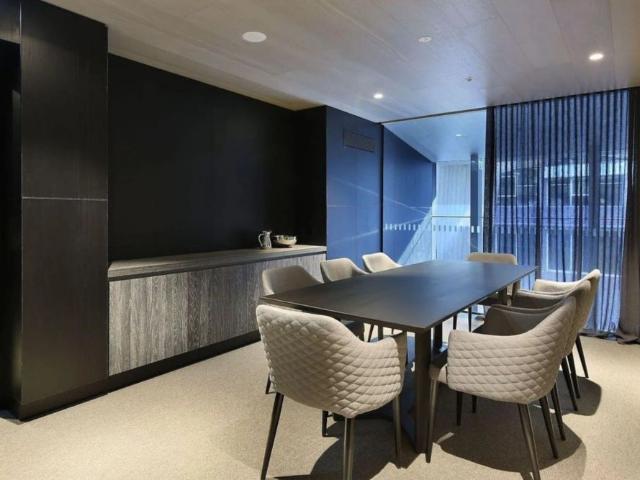Fully Furnished Two Bedroom Apartment in Prime South Yarra Location