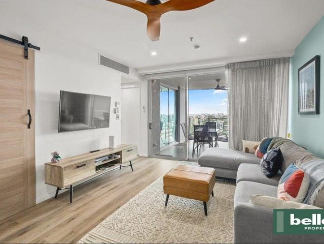 Fully Furnished Two Bedroom Apartment with Stunning River Views