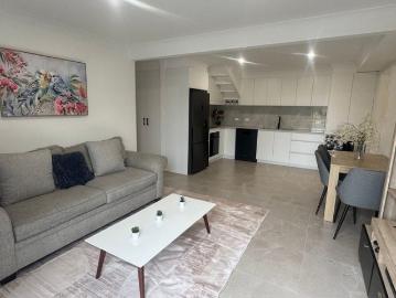 Fully Furnished Two Bedroom Granny Flat