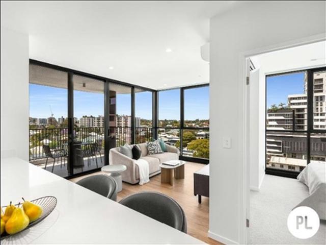 Fully furnished two bedroom I Amazing rooftop wellness amenities and close to Kangaroo Point Cliffs!
