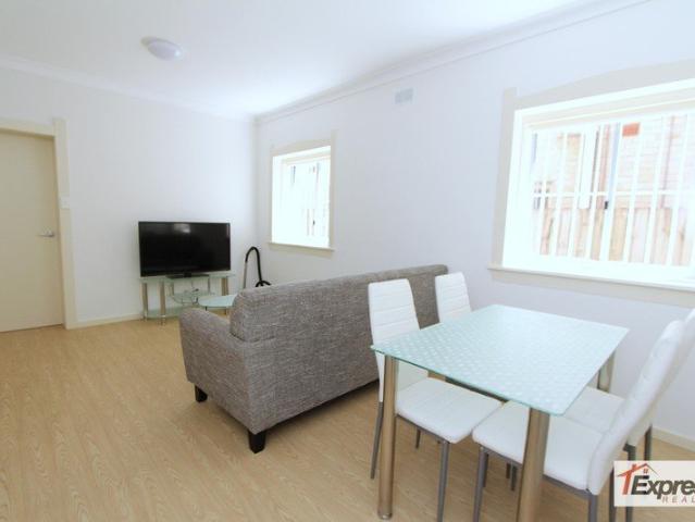 FULLY FURNISHED TWO BEDROOM ON BONDI BEACH!