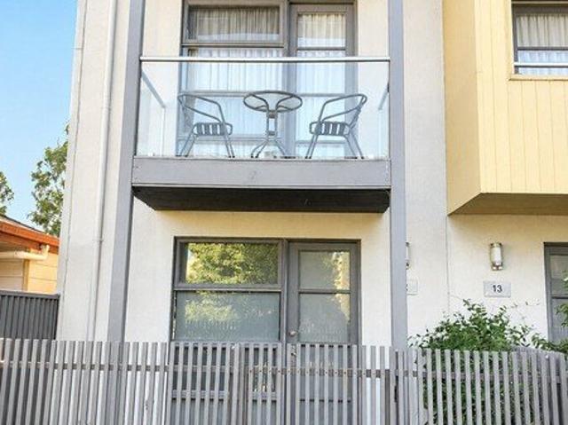 FULLY FURNISHED TWO BEDROOM TOWNHOUSE OPPOSITE VICTORIA LAKE