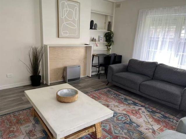 Fully Furnished Two Bedroom Unit in the Heart of Glenelg