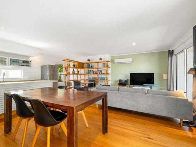 Fully Furnished Two Level Unit in the Heart of Norman Park
