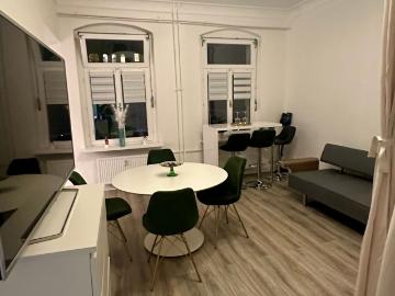 Fully furnished two room apartment in an old building in Neukölln near Tempelhofer Feld