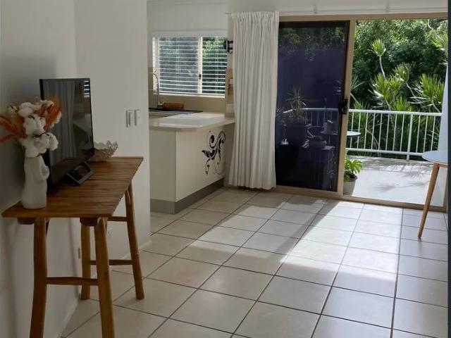 Fully Furnished Unit, 70 metres from Noosa River