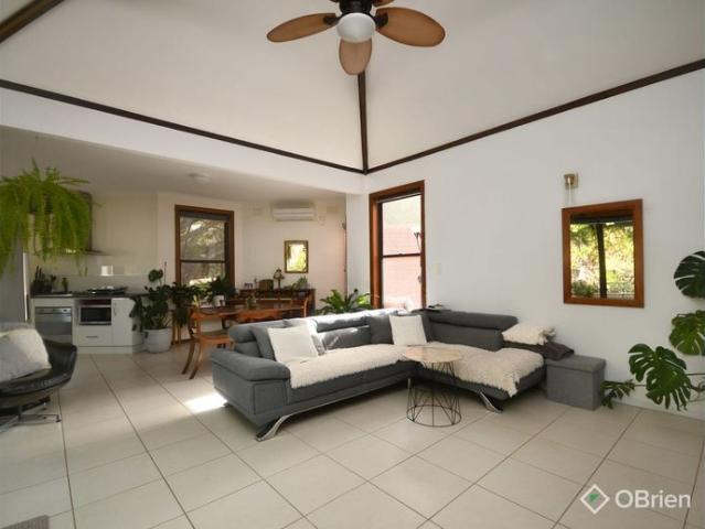 FULLY FURNISHED UNIT 3 MONTH LEASE!