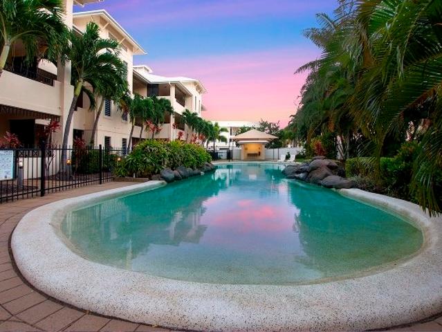 Fully furnished unit with unbeatable location!
