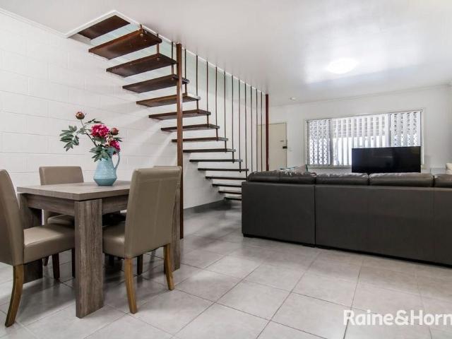 Fully Furnished Unit Close to the City