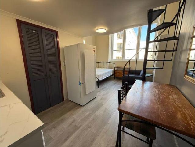 Fully Furnished Unit for students in the heart of Broadway