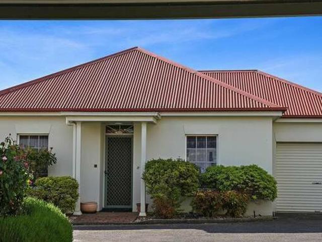 Fully Furnished Unit in the Heart of Launceston