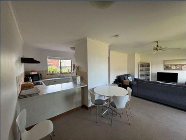 Fully Furnished Unit in a Excellent Location!