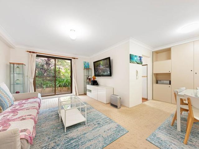 Spacious Unit in Leafy Security Block