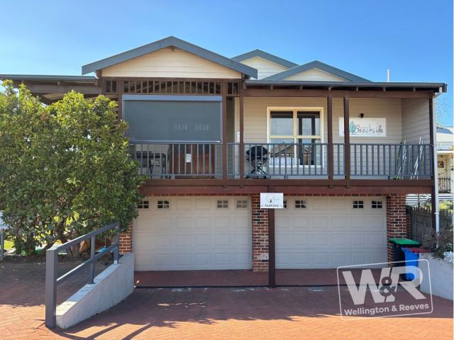 FULLY FURNISHED VILLA IN PRIME MIDDLETON BEACH LOCATION