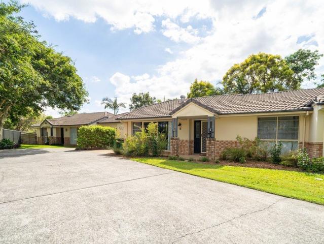 Fully Furnished Villa with Air Conditioning, Fully Fenced Yard & Single Garage in Prime Robina