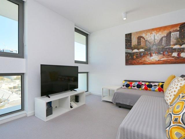 Fully furnished/equipped Northbridge Apartment