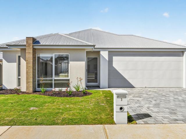 Fully Landscaped Brand New Build!