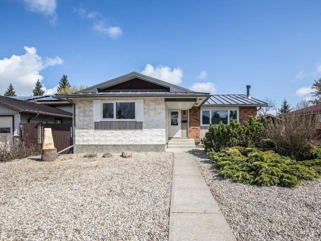 FULLY NEWLY RENOVATED 4 BEDROOMS HOUSE FOR RENT IN WEST EDMONTON