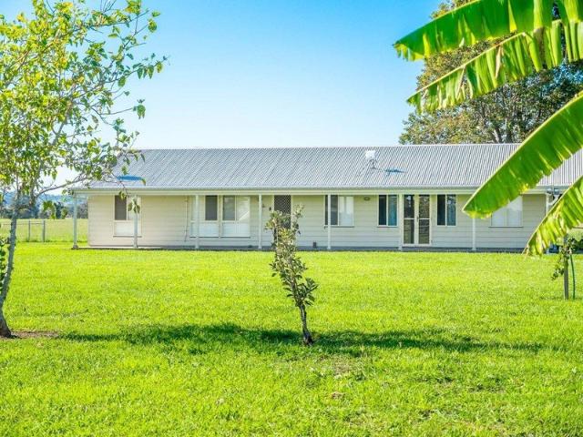 Fully Off Grid 10 Acre Country Escape