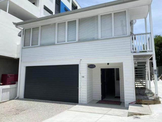 Fully renovate house for rent