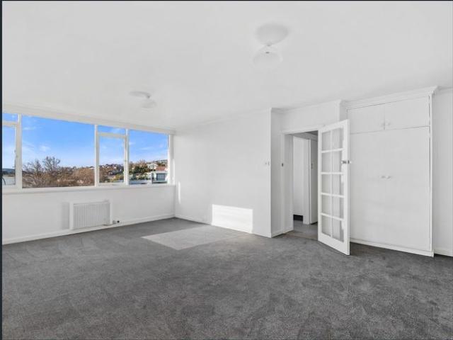 Fully Renovated 3 Bedroom Apartment
