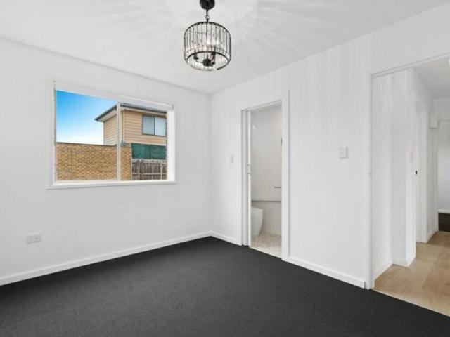 Fully renovated 3 bedroom apartment with lock up garage
