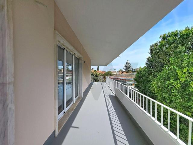 Fully renovated 3 bedroom apartment on the prestigious Alameda Conde de Oeiras – 5 minutes from the