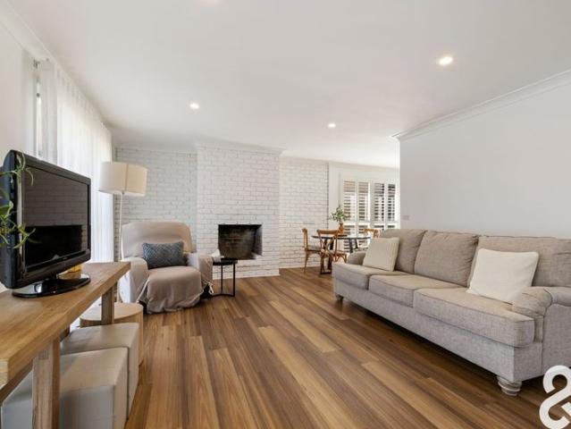 Fully Renovated 3 Bedroom Home Comfort Style & Convenience!