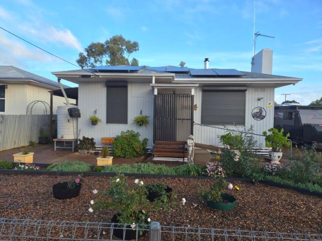 Fully Renovated 3 Bedroom Home with Solar & Batteries