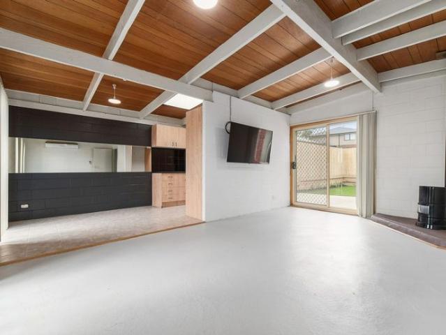 Fully Renovated 3 Bedroom 2 bathroom home in Leafy Langwarrin