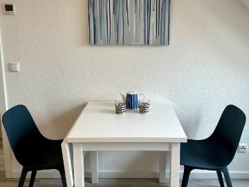 Fully renovated 2023 2 room apartment, great location, excellent amenities, Dusseldorf Amsterdam Apartments for Rent