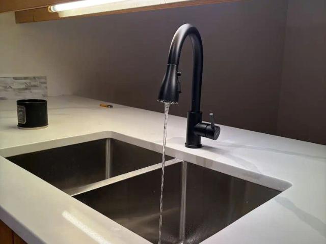 Fully Renovated 2 Bed 1 Bath Condo *Quiet St. Albert Neighbourhood* — 2 Bedrooms Condo Unit