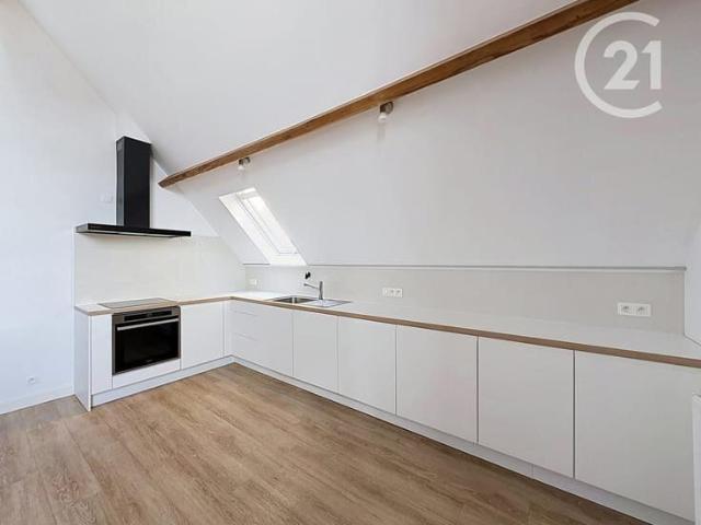 Fully Renovated 2 Bedroom Apartment with Large 28 m² Terrace