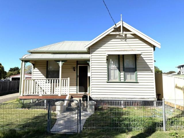 Fully Renovated 2 bedroom cottage