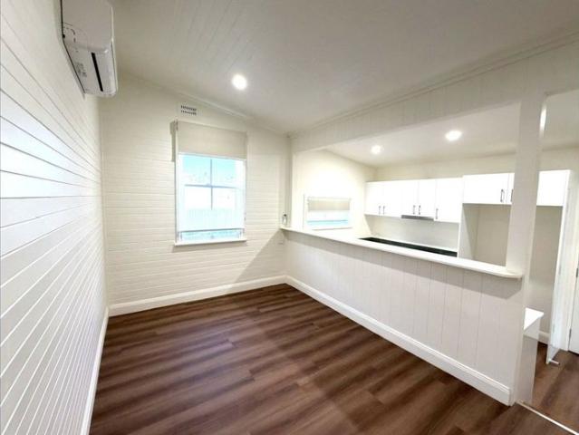 Fully Renovated 2 bedroom cottage