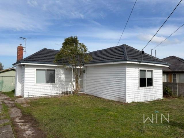 Fully Renovated 2 Bedroom Home in Great Location!