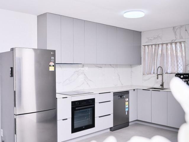 FULLY RENOVATED 2 BEDROOM UNIT