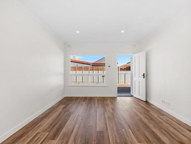 Fully Renovated 2 Bedroom Unit in Mile End!