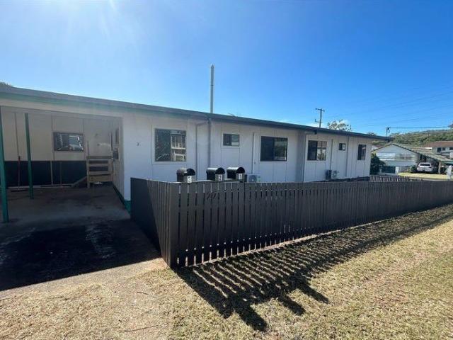 FULLY RENOVATED 2 BEDROOM UNIT IN WEST GLADSTONE!