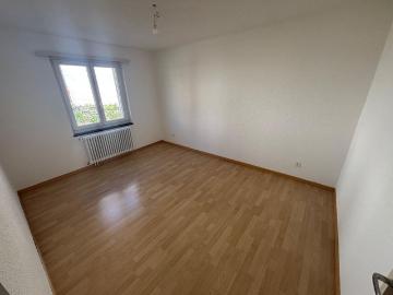 Fully renovated 2½ room apartment in Montfaucon