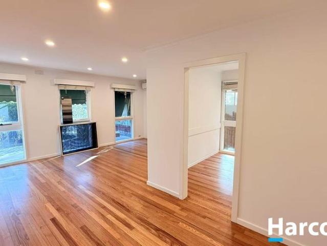 Fully Renovated! 5 Bedroom, 3 Bathroom, Dual Kitchen Family Home with Pool Ideal for Big Families or Student Share Housing