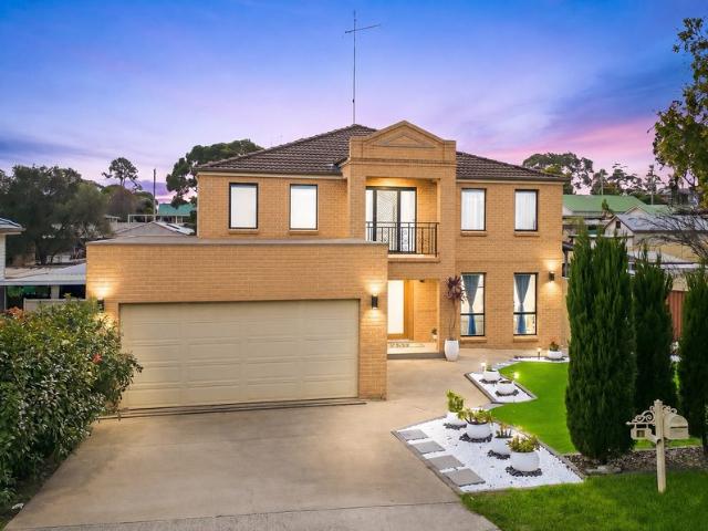 Fully Renovated 6 Bedroom Luxury Home on a Rare 831m² Block