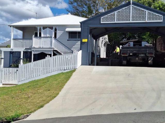 Fully renovated cottage in central town location, with future development potential STCA