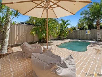 FULLY RENOVATED COASTAL DUPLEX WITH PRIVATE POOL