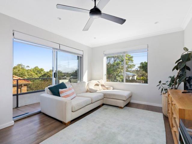 Fully renovated coastal living in a prime Freshwater location