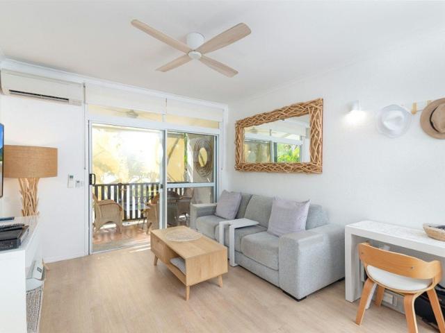 FULLY RENOVATED AND CLOSE TO TOWN