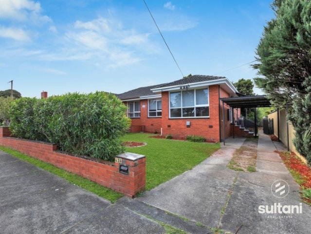 Fully Renovated and Ready to Impress Perfect for First Home Buyers, Downsizers and Investors!