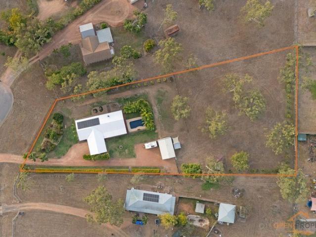 FULLY RENOVATED ACREAGE LIVING WITH IMPRESSIVE SHED & RESORT STYLE LIFESTYLE